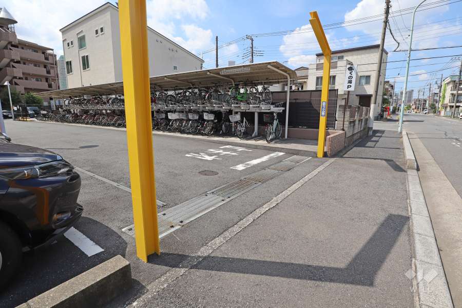 駐車場の出入り口