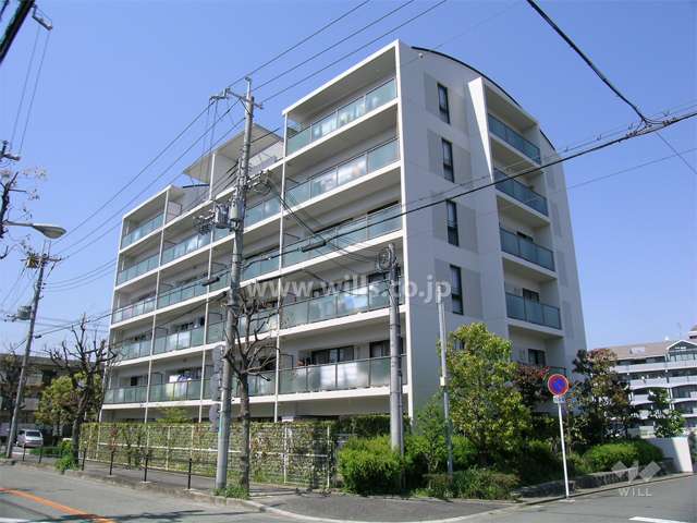 箕面小野原パークホームズ一番館の外観（南東側から）