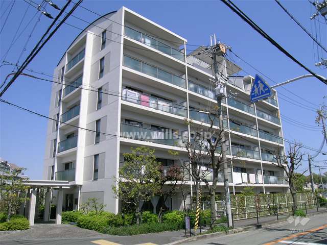 箕面小野原パークホームズ一番館の外観（南西側から）