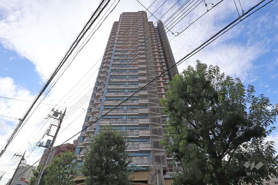 川口パークタワーの外観（北東側から）