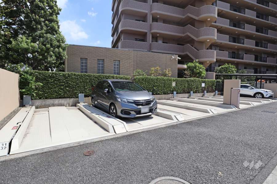 敷地内駐車場（屋外機械式）