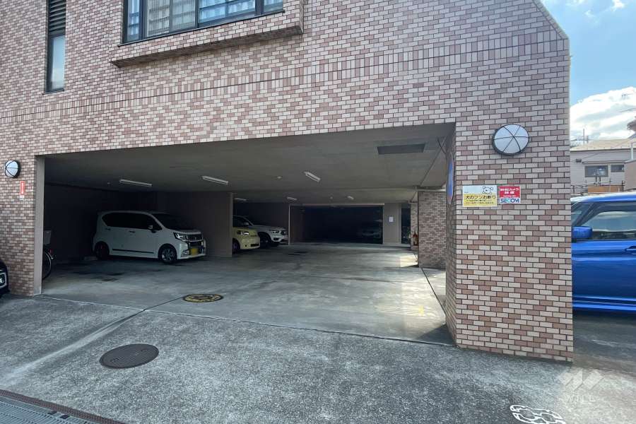 敷地内駐車場（屋内平面式）