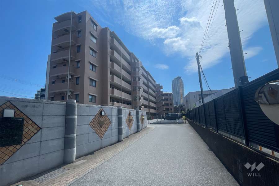 デュオコート川口元郷の外観（北側から）