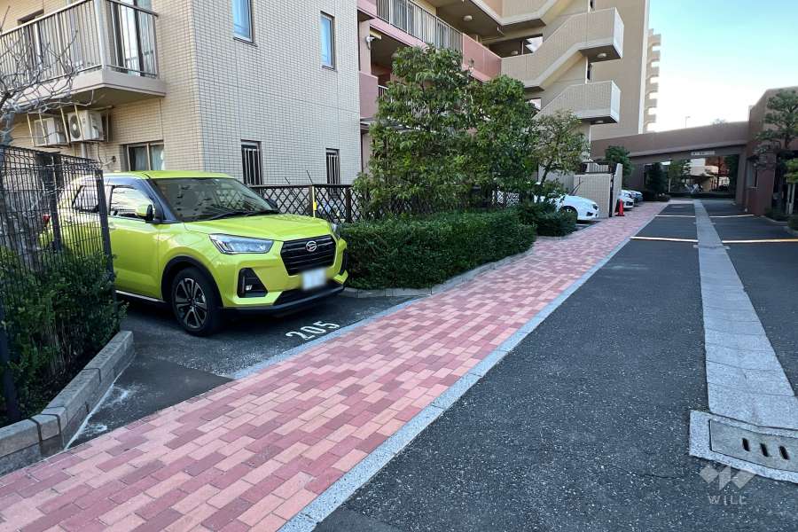 敷地内駐車場（屋外平面式）