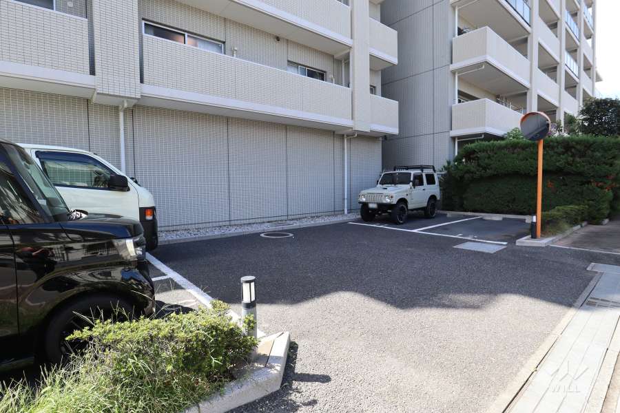 敷地内駐車場（屋外平面式）