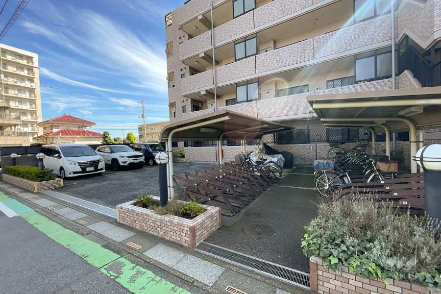 敷地内駐車場（屋外平面式）