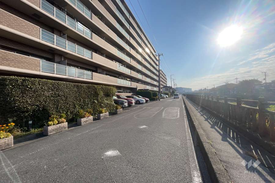 敷地南西側の前面道路