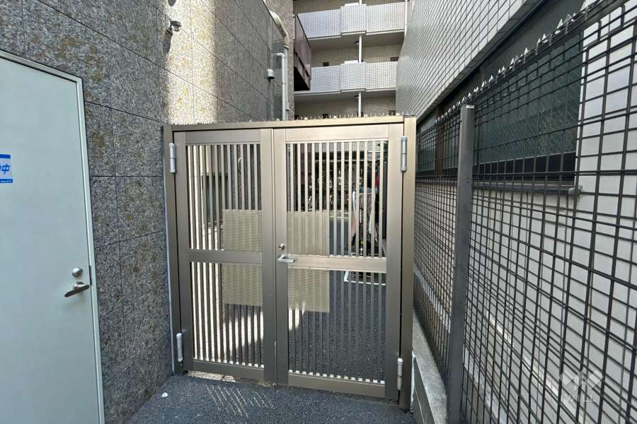 駐輪場（出入口）