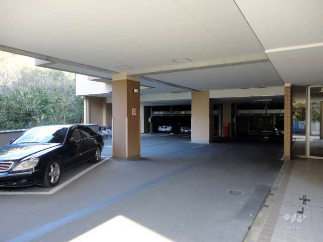 敷地内駐車場（機械式と平面式とがあります。）