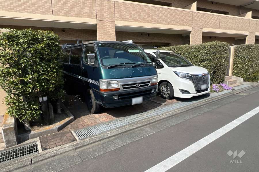 敷地内駐車場（屋外平面式）