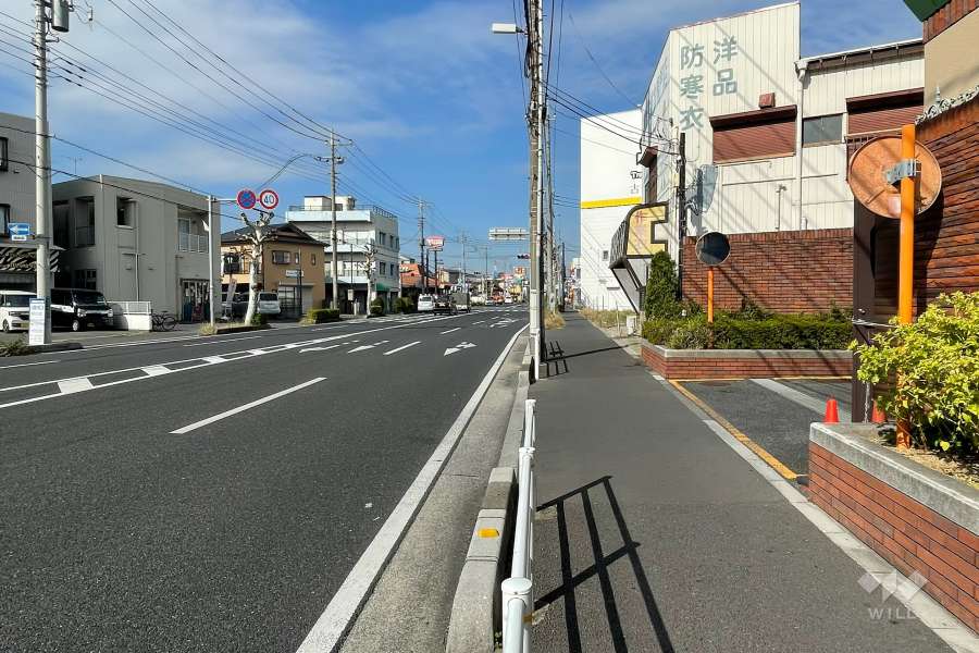 敷地南西側の前面道路