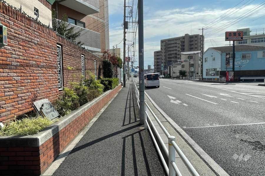 敷地南西側の前面道路　