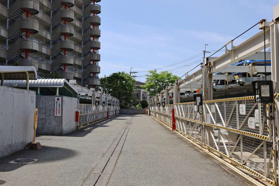 敷地内駐車場（屋外機械式）