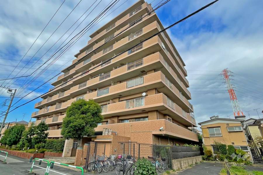 デュオコート南浦和彩の杜の外観（南東側から）