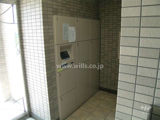 エントランスにある宅配ボックス