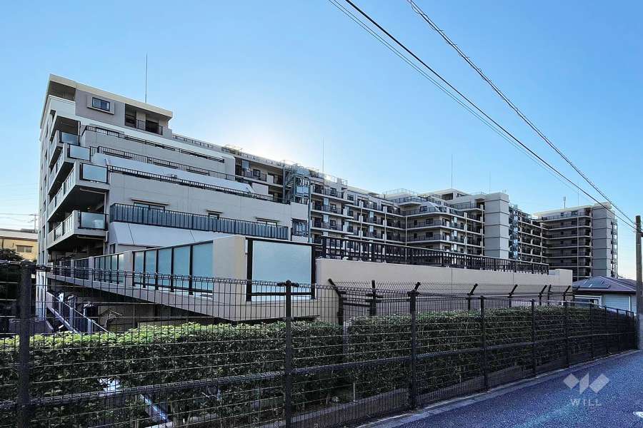 ダイアパレス川口新井宿の外観（北東側から）　
