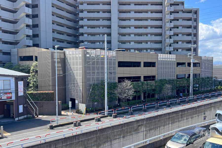 敷地内駐車場（屋外平面式）