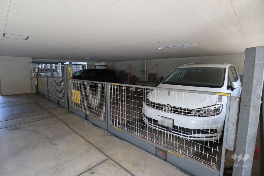 敷地内駐車場（屋内機械式）