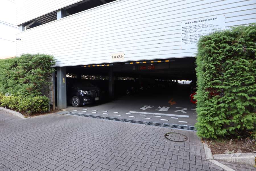 駐車場の出入り口　