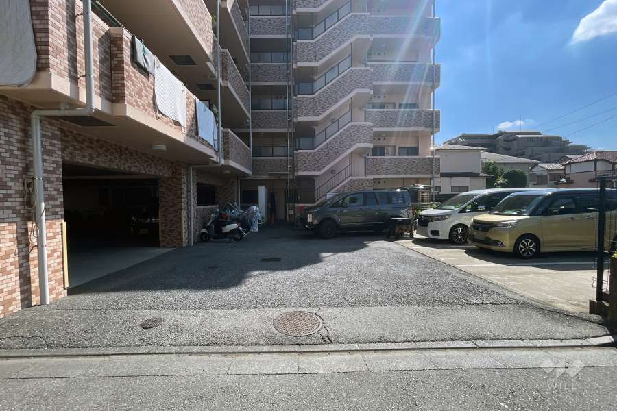 駐車場の出入り口