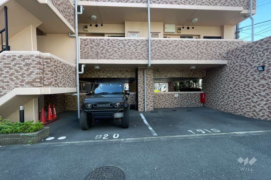 敷地内駐車場（屋外平面式）