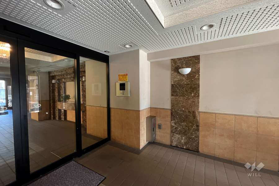 エントランスはオートロック付きです。