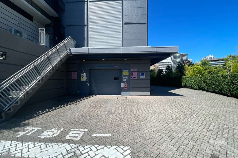 敷地内駐車場（タワー式）