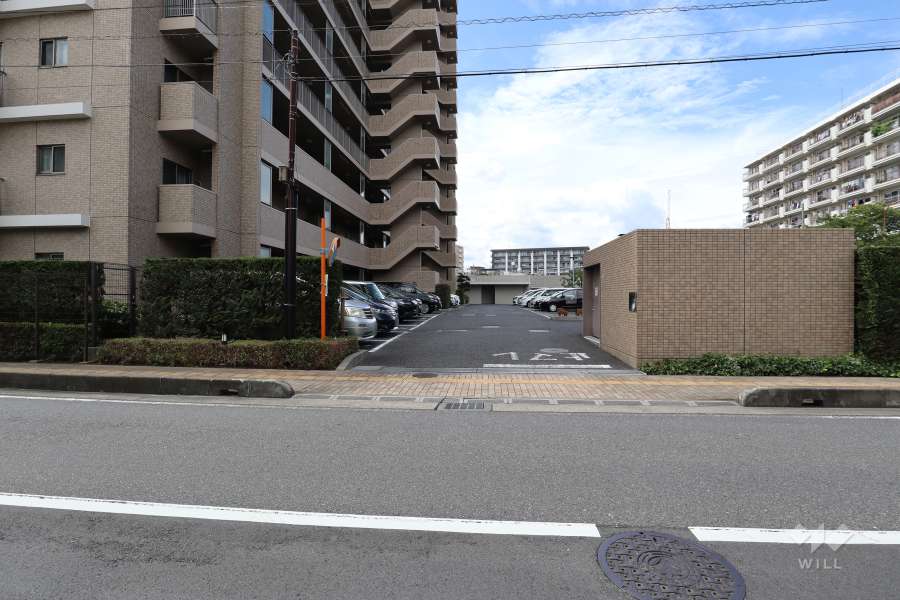 駐車場の出入り口