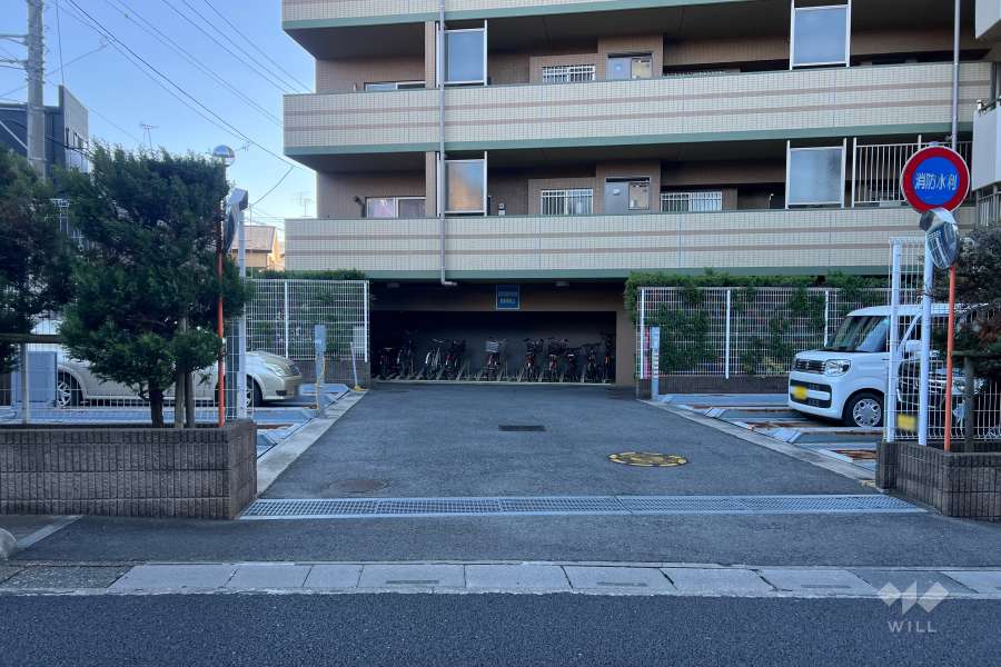 駐車場の出入り口