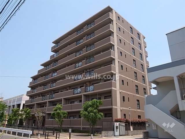 ライフフィールド箕面の外観（南西側から）