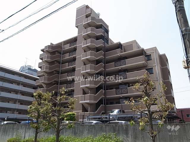 ライフフィールド箕面の外観（北東側から）