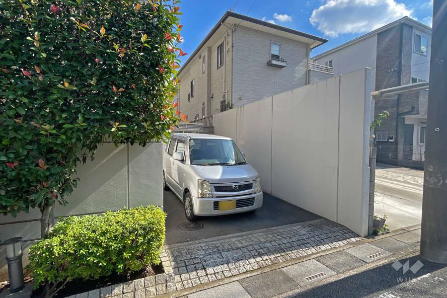 敷地内の駐車スペース