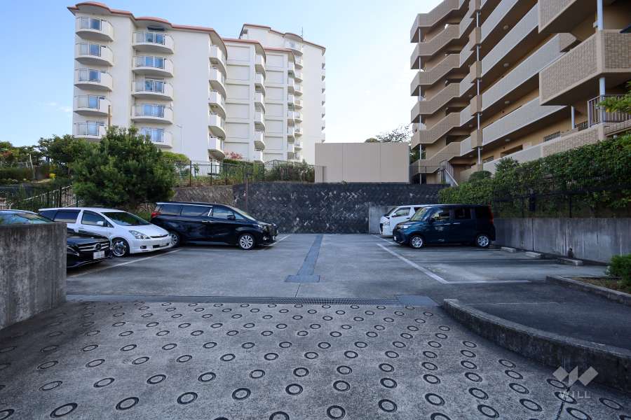 敷地内駐車場（屋外平面式）