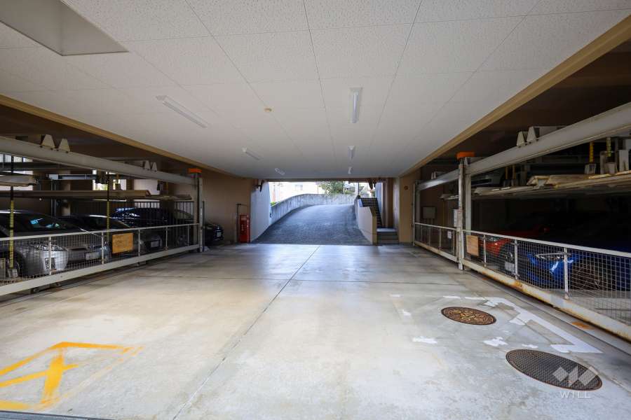 敷地内駐車場（屋内機械式）