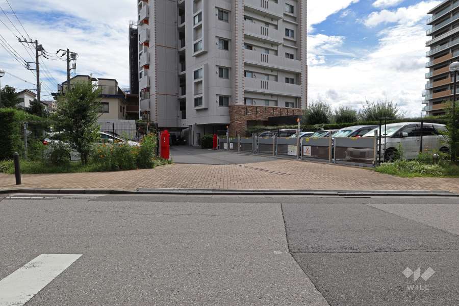 駐車場の出入り口