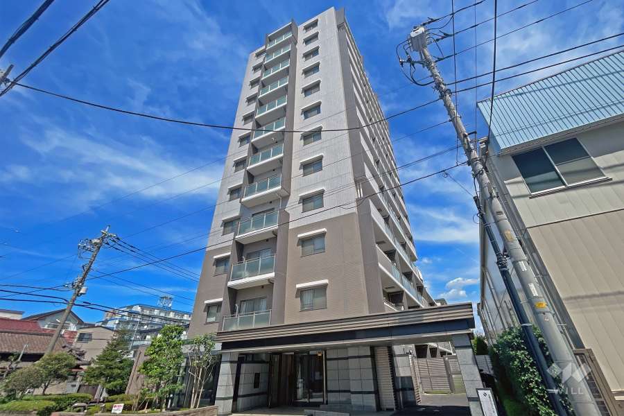 アーデル川口レヴァリエの外観（南西側から）