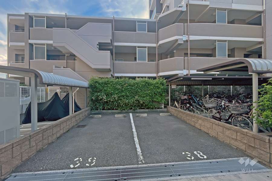 敷地内駐車場（屋外平面式）