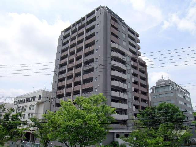 セーリオ千里中央グラントレンザの外観（南東側から）