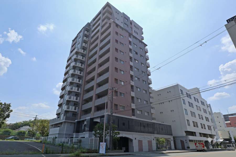 セーリオ千里中央グラントレンザの外観（北東側から）