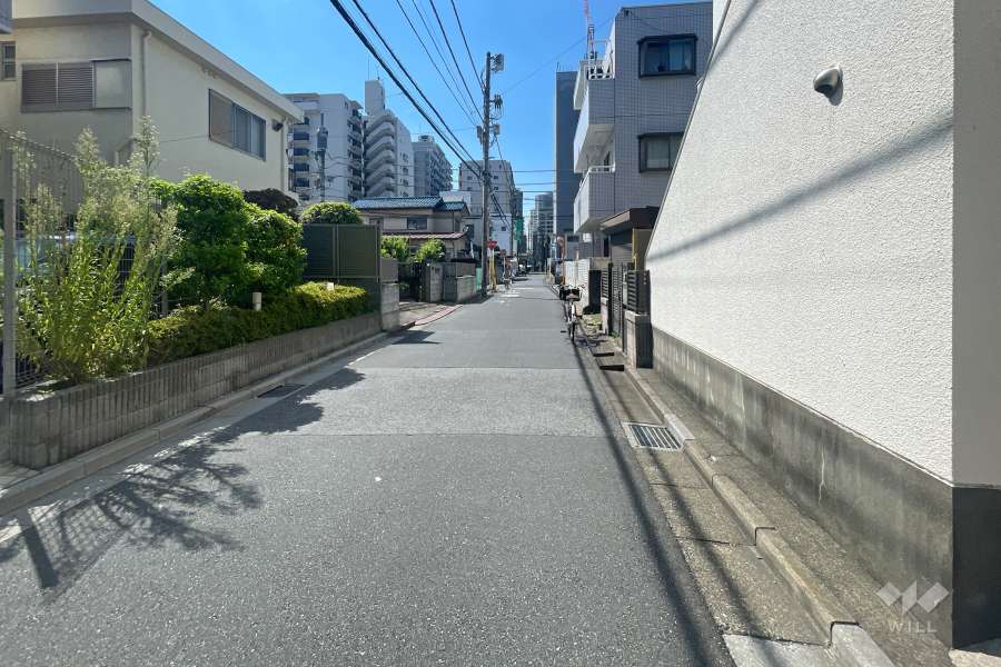 敷地西側の前面道路　　