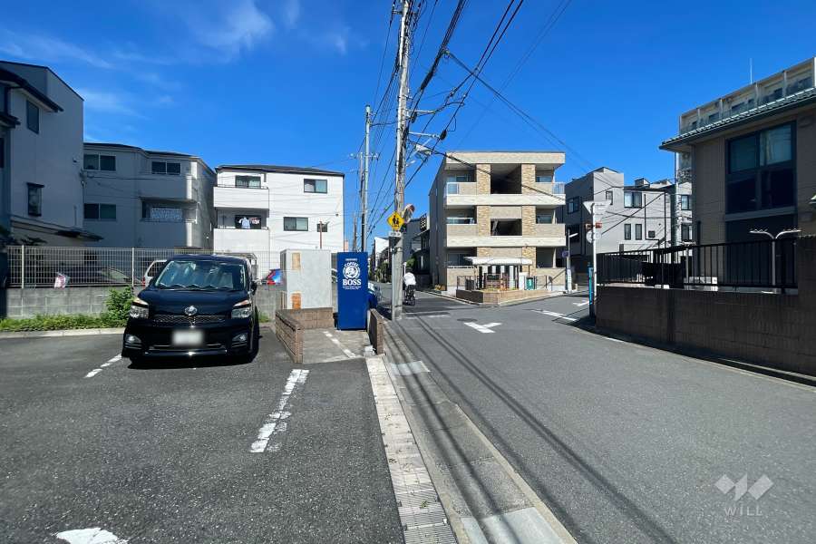 敷地北東側の前面道路　
