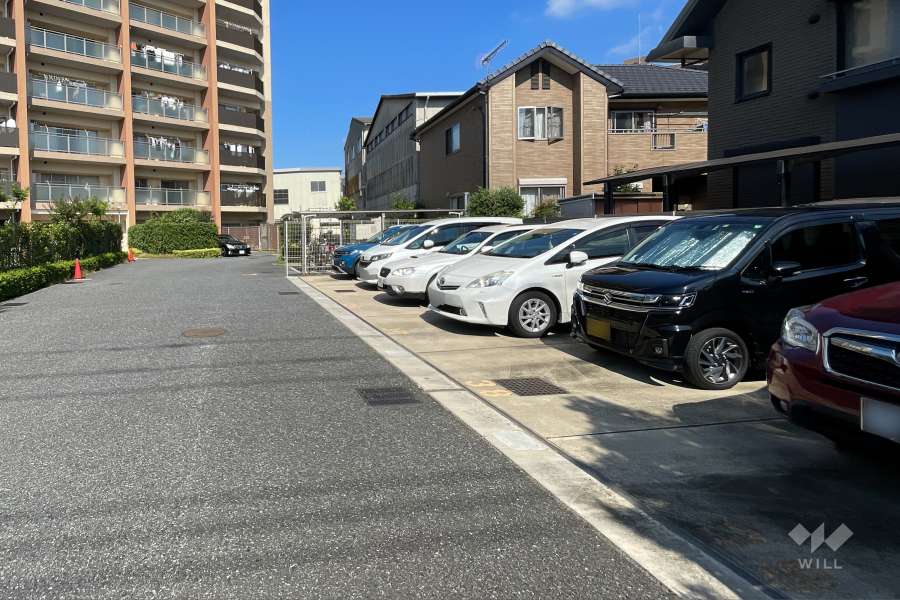 敷地内駐車場（屋外平面式）