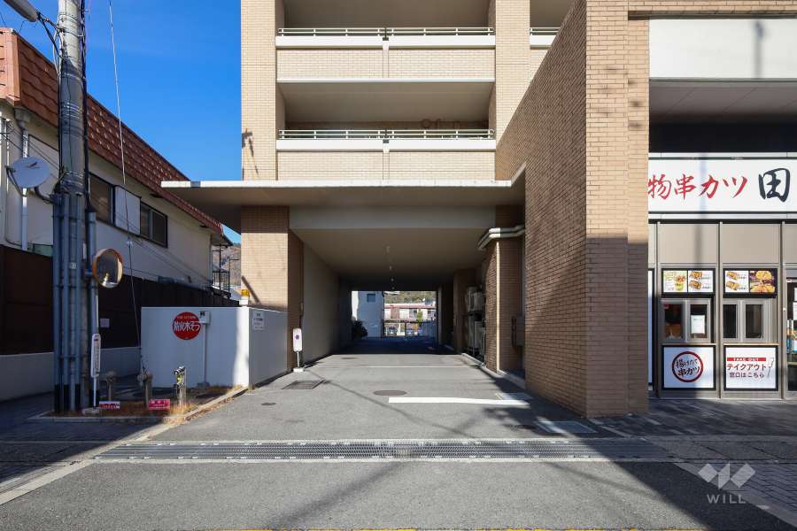 駐車場の出入り口