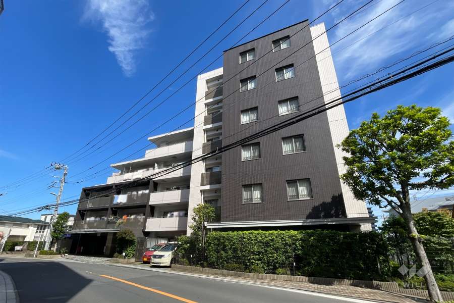 デュオ東川口エアリーヒルズの外観（南西側から）