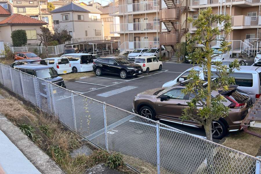 敷地内駐車場（屋外平面式）