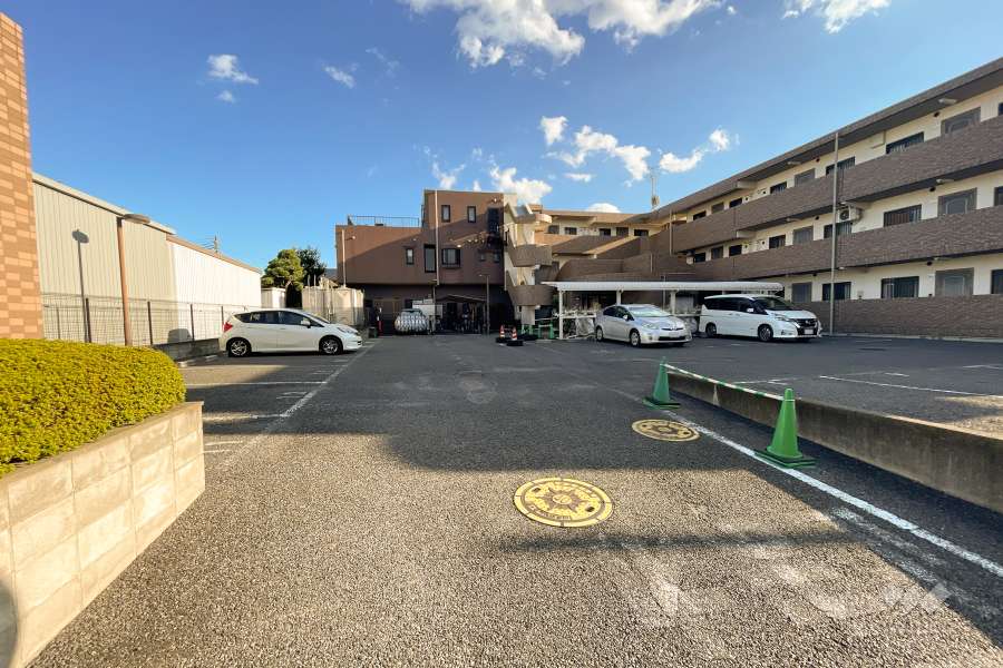 駐車場の出入り口・敷地内駐車場（屋外平面式）