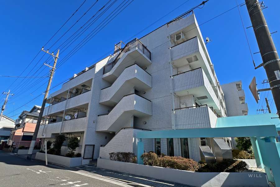 スカイコート西川口の外観（西側から）