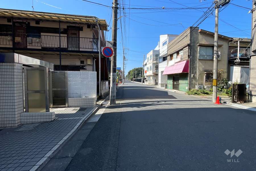 敷地北側の前面道路　