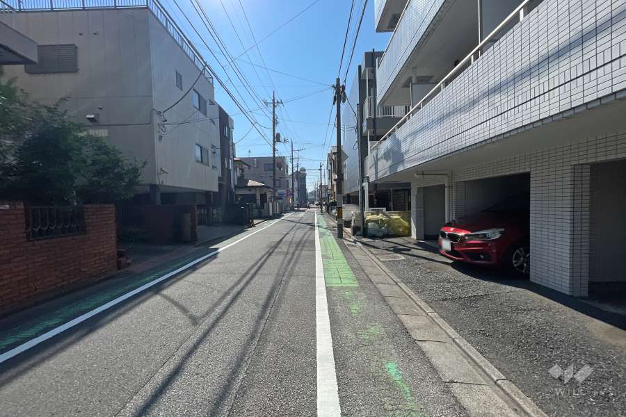 敷地東側の前面道路　　