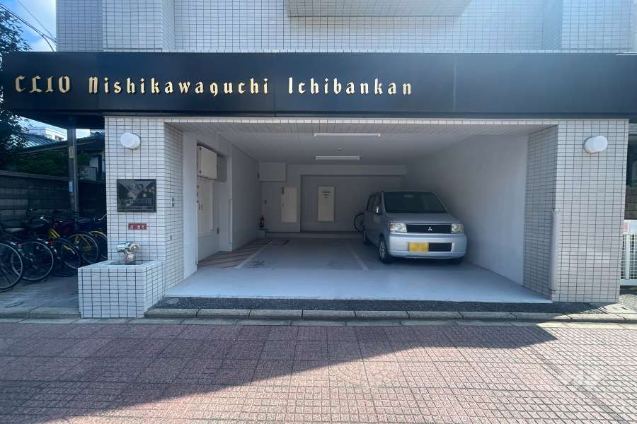 敷地内駐車場（屋外平面式）